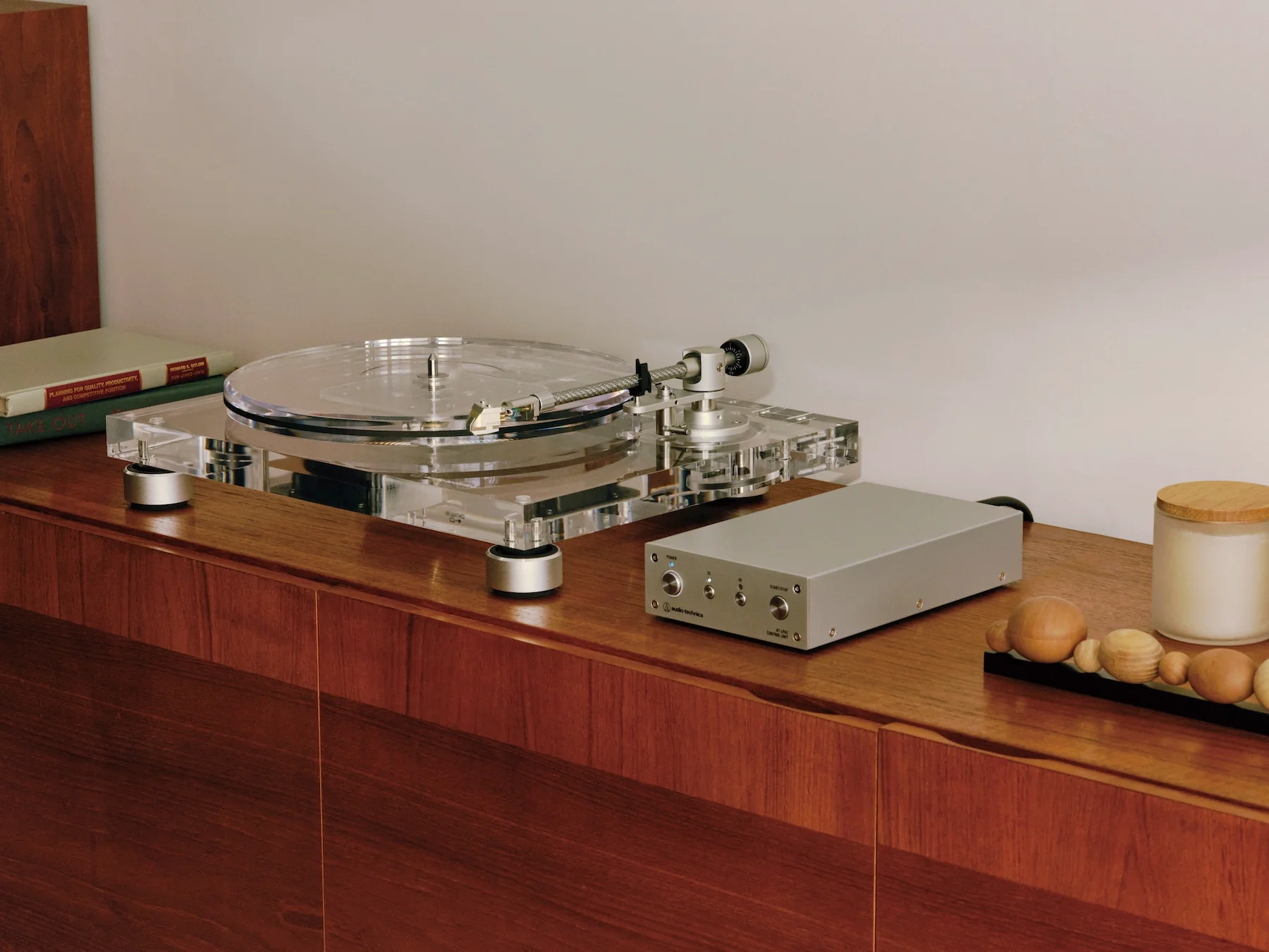 Audio-Technica: AT-LPA2 Acrylic Turntable - Image 16