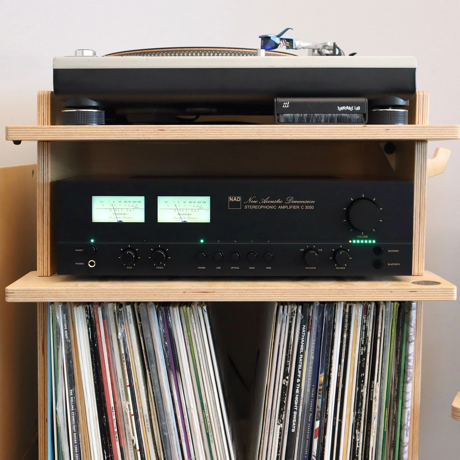 NAD: C 3050 Stereophonic Integrated Amplifier - Image 2